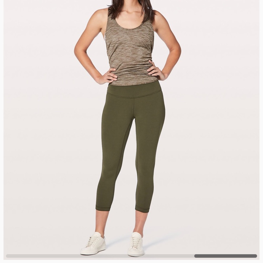 Lululemon Align Crops “19
